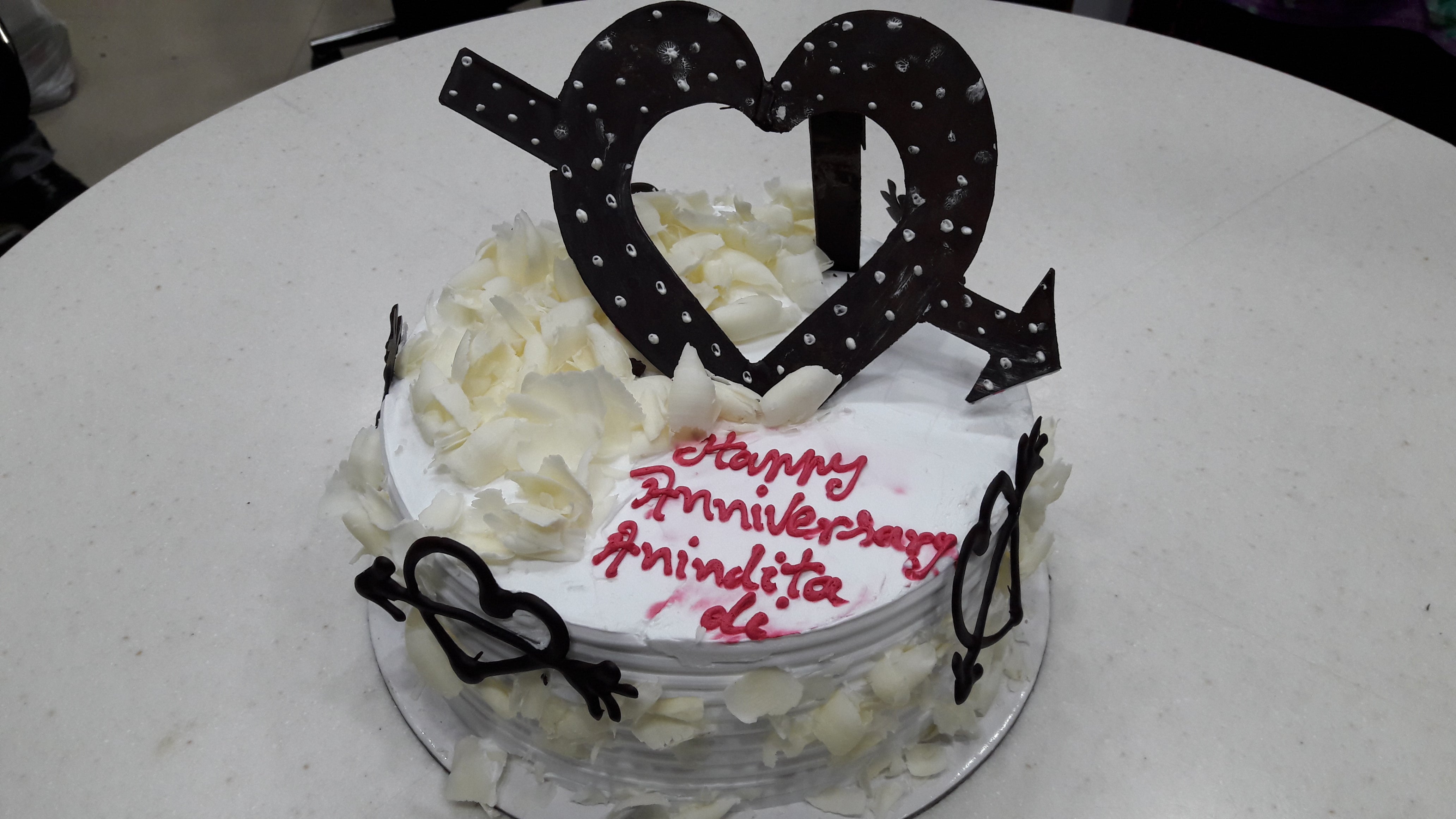 Anniversary Cakes (Per Pound)