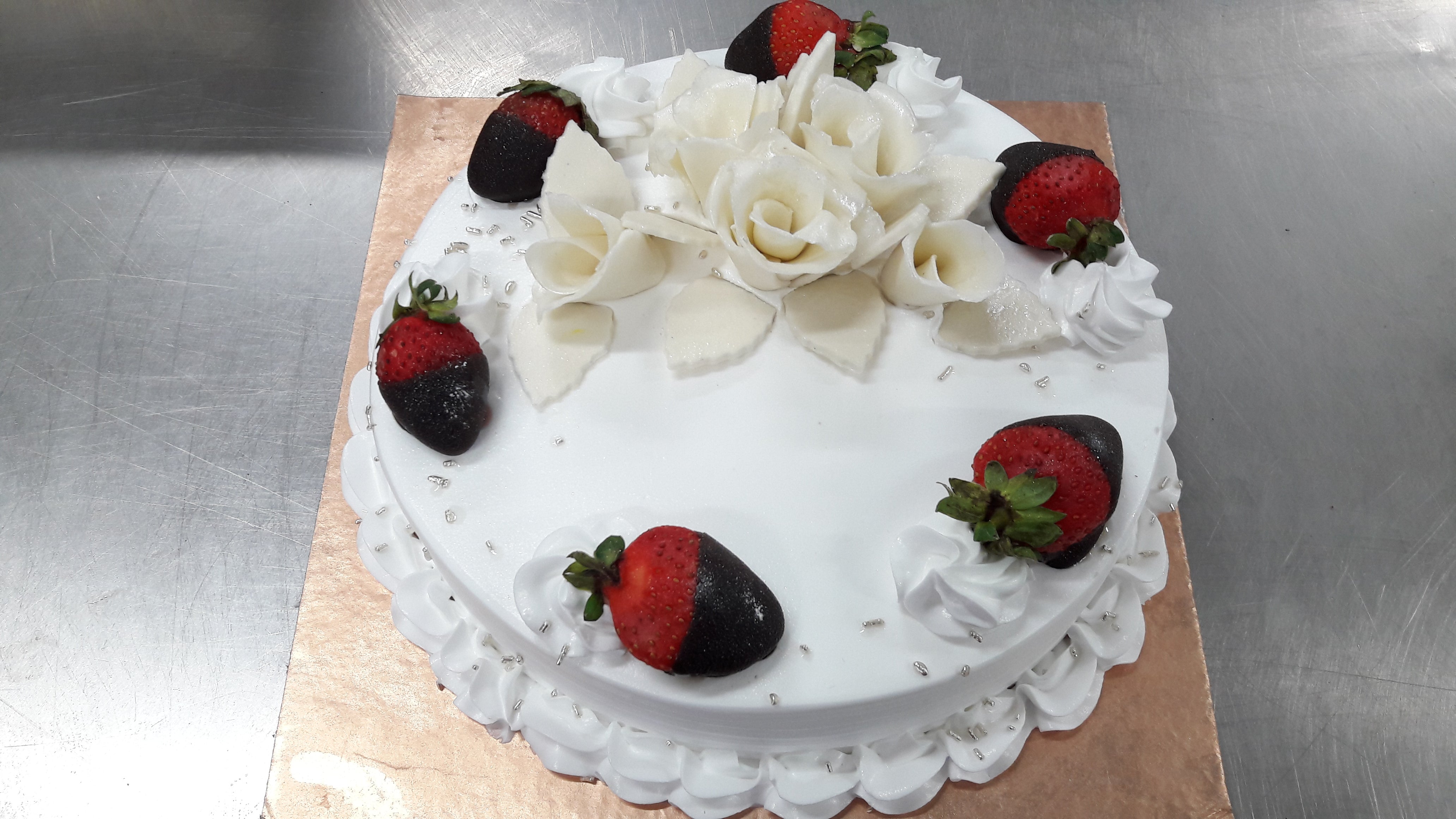 Birthday Cakes (Per Pound)
