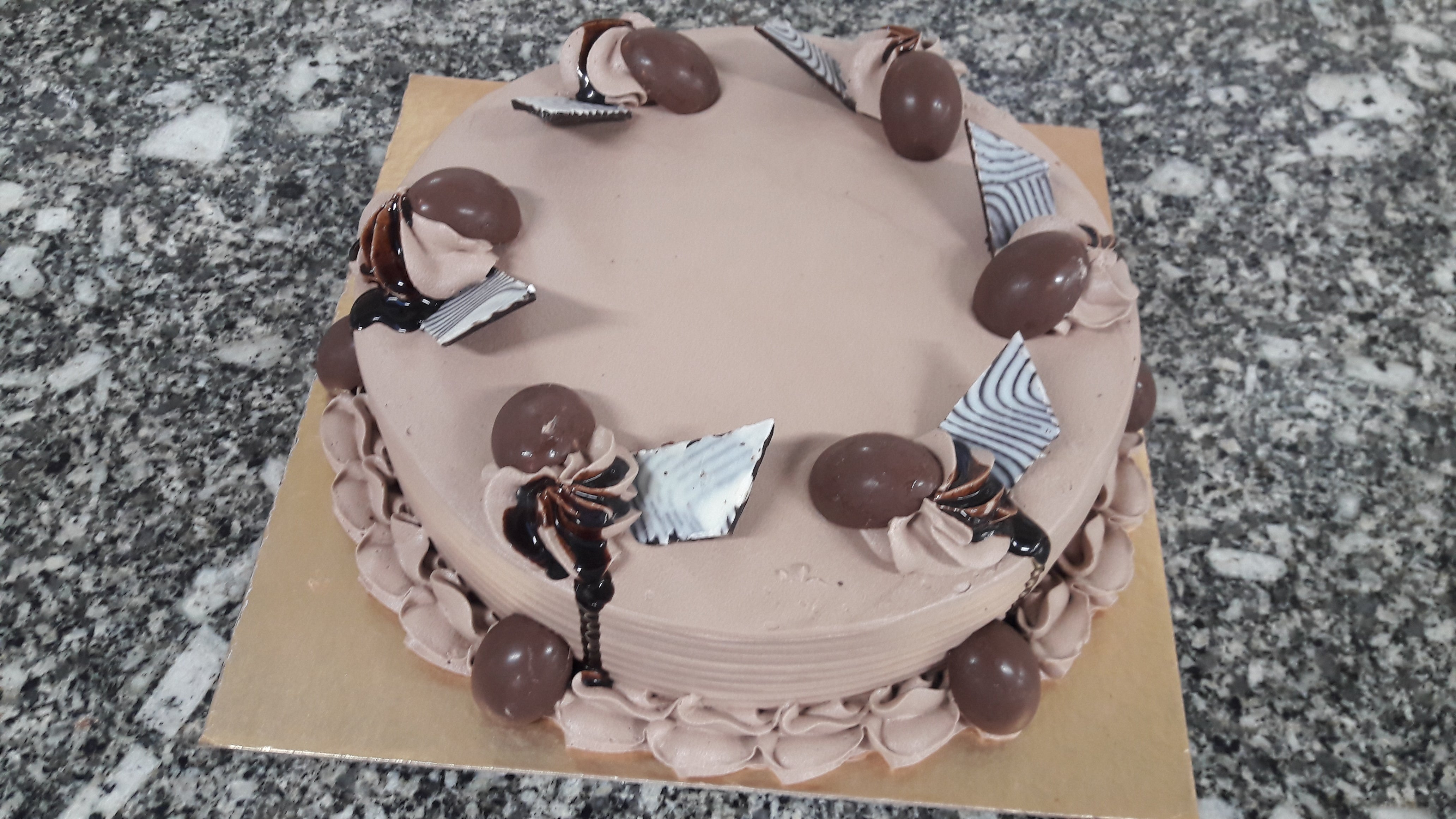 Birthday Cakes (Per Pound)