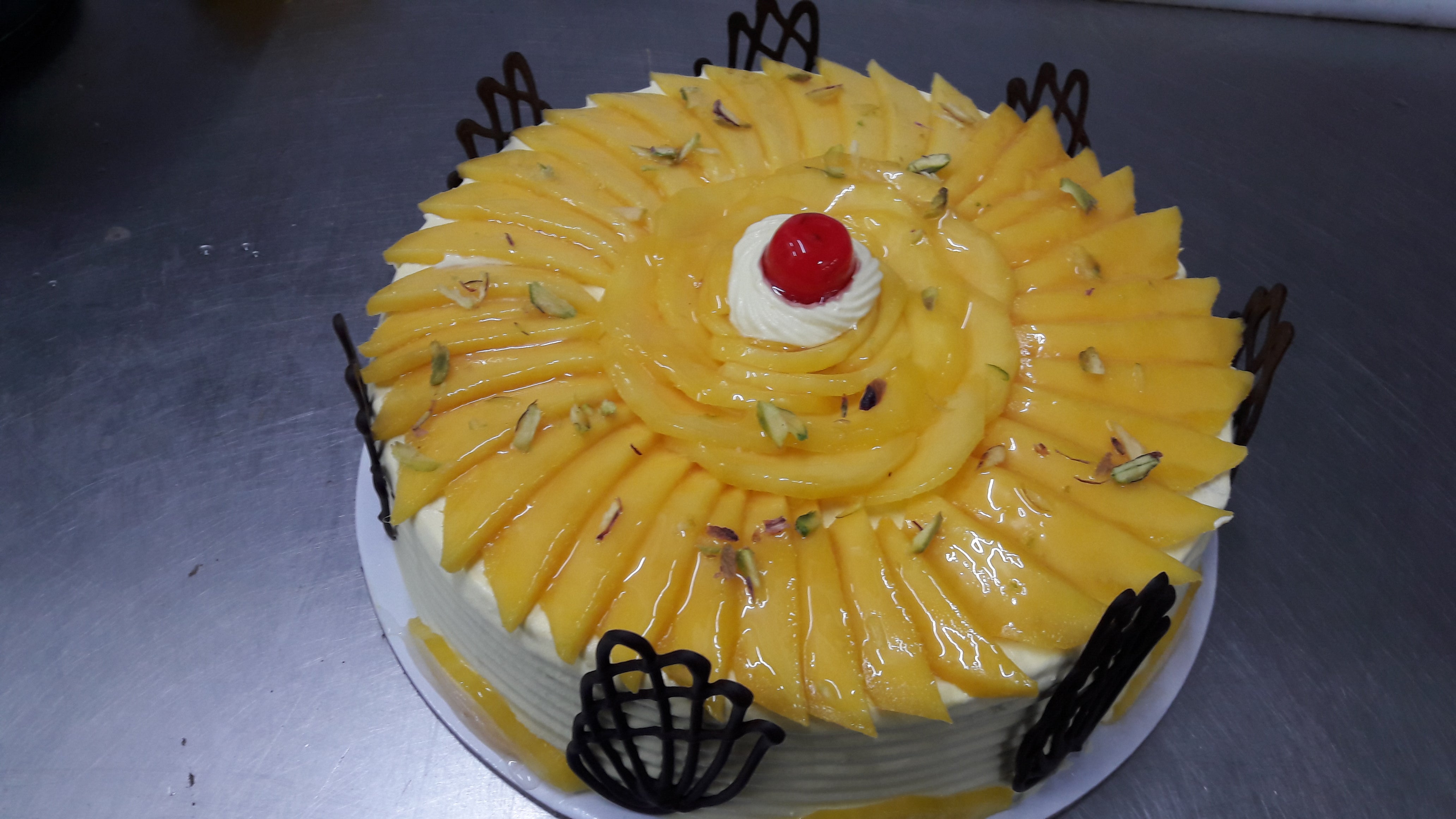 Birthday Cakes (Per Pound)