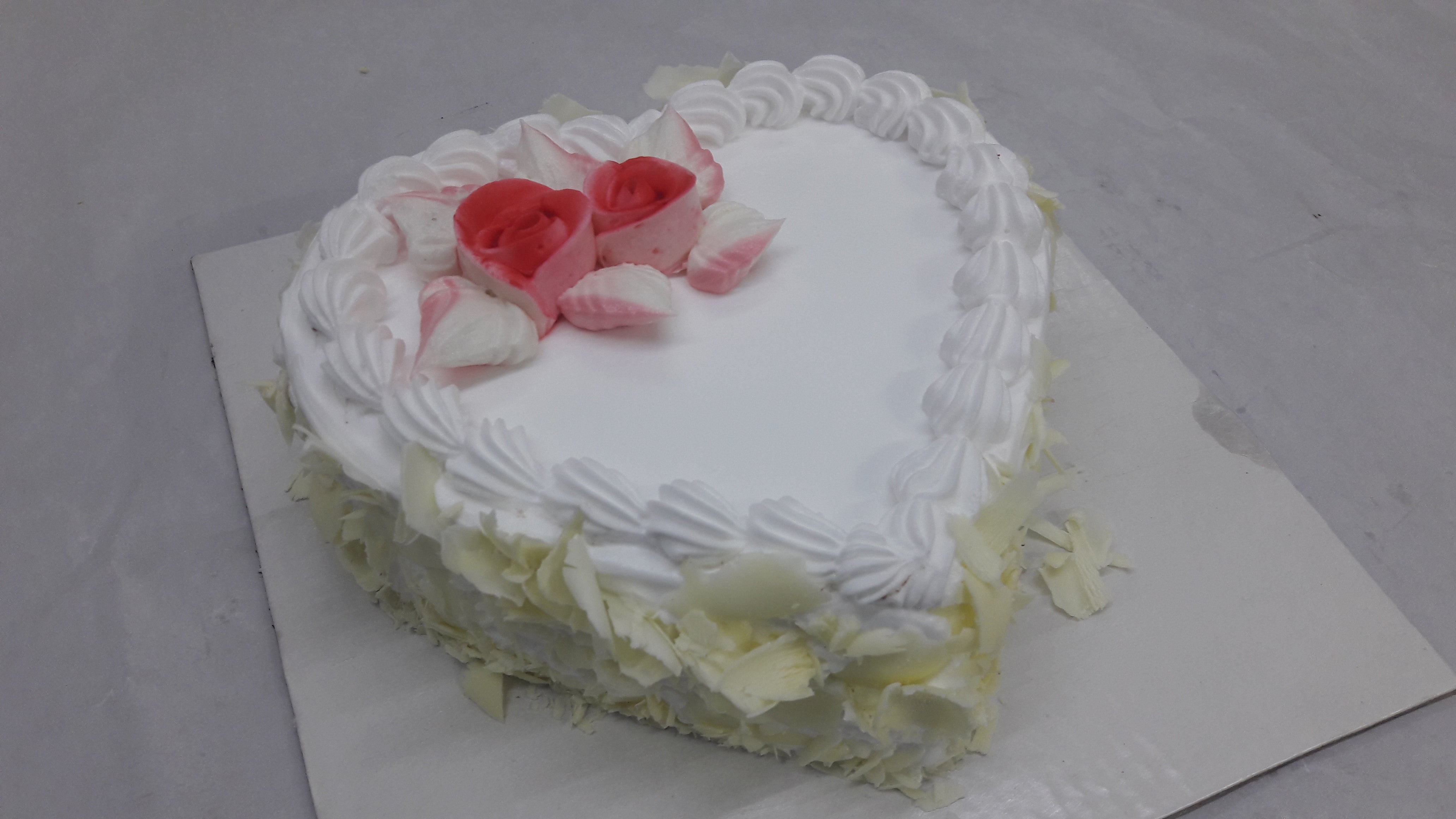 Anniversary Cakes (Per Pound)
