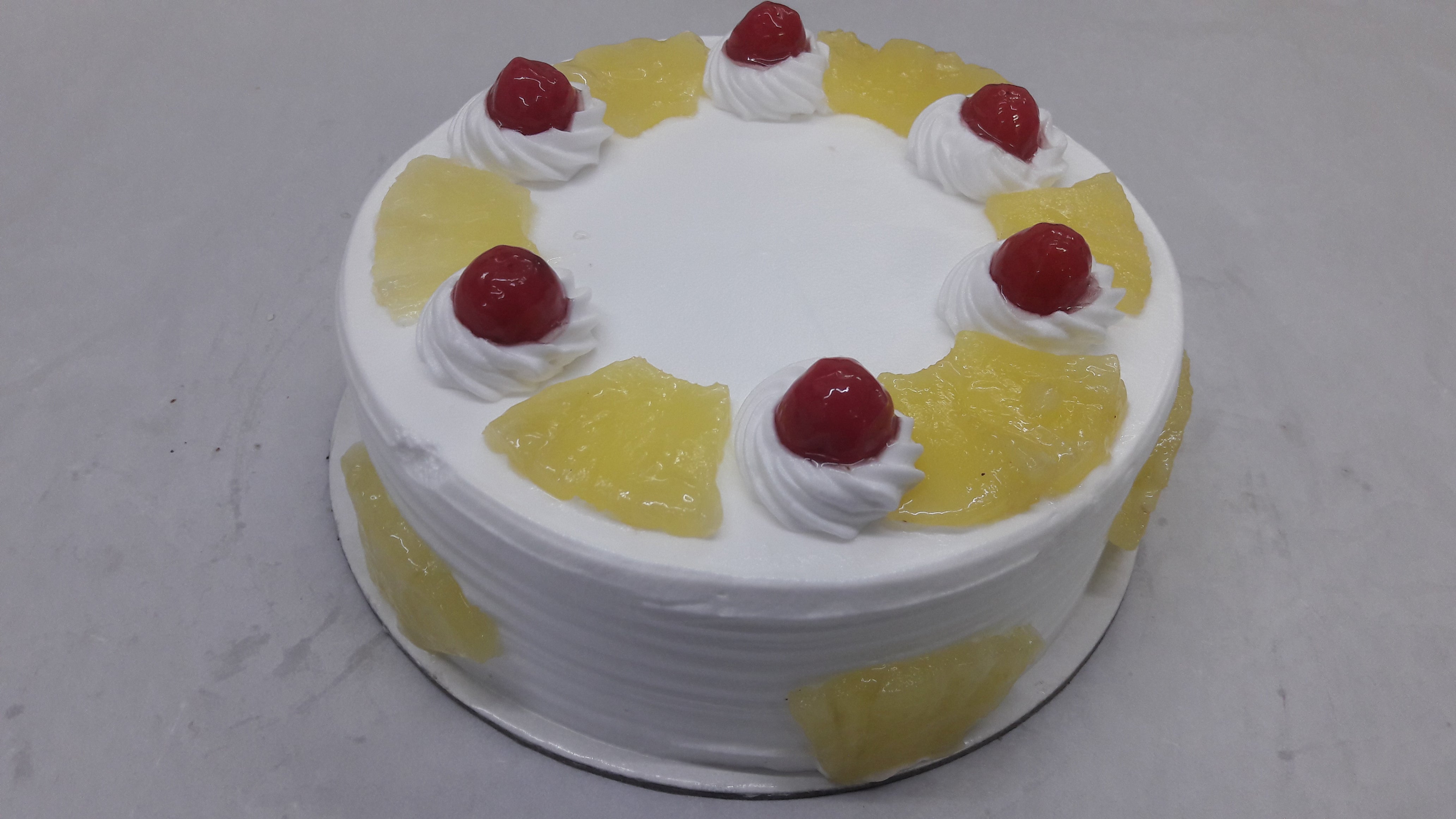 Birthday Cakes (Per Pound)