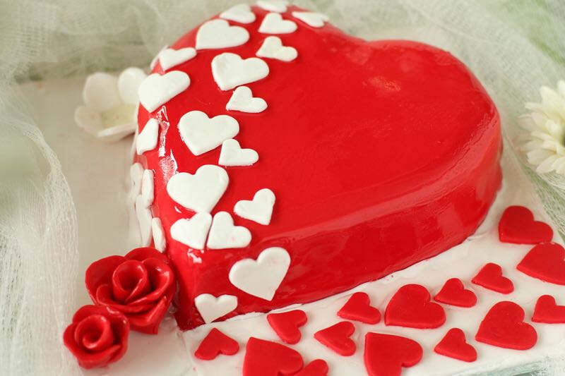Anniversary Cakes (Per Pound)