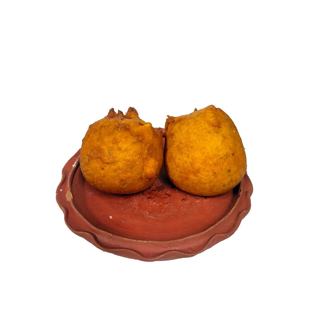 Alu Boonda with Chutney